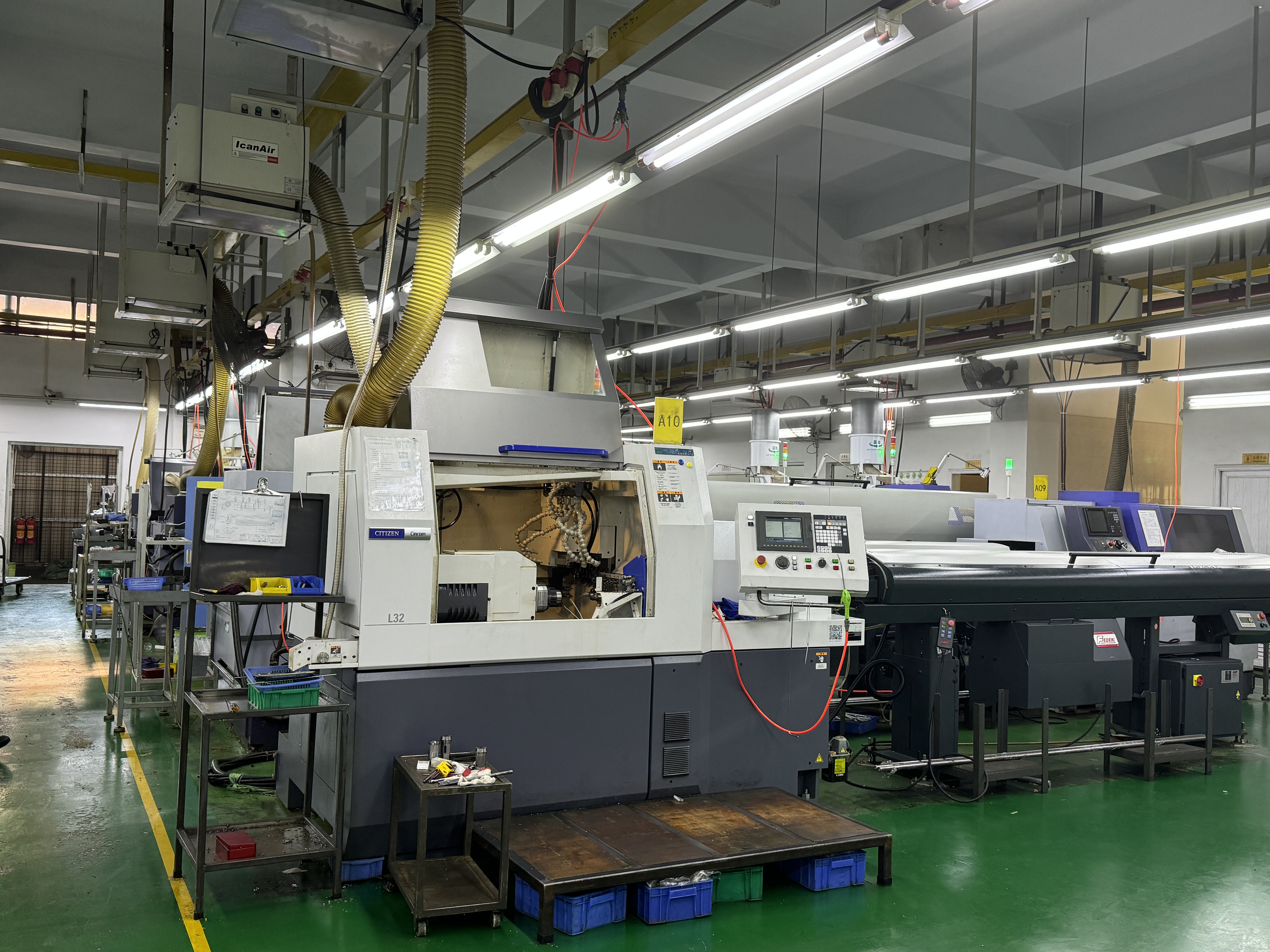 M&aacute;quina CNC车间3